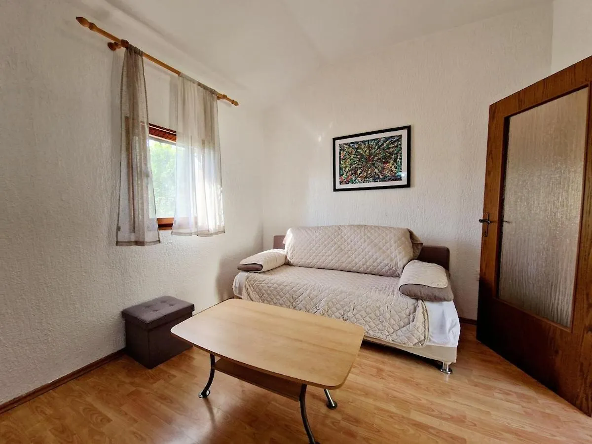 House With Private Garden And Amazing View Appartement Plomin